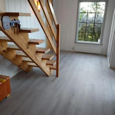 Haus Auf Der Insel Skuloya Holiday home Alesund