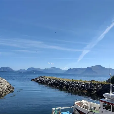 Haus Auf Der Insel Skuloya 4*