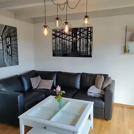 Haus Auf Der Insel Skuloya Hotel 4*