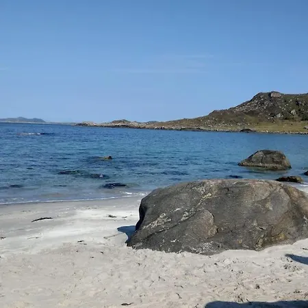 Haus Auf Der Insel Skuloya Hotel 4*
